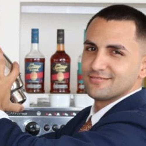 Alejandro Ramón Baez Heredia, cantinero profesional de Sabor y Salud